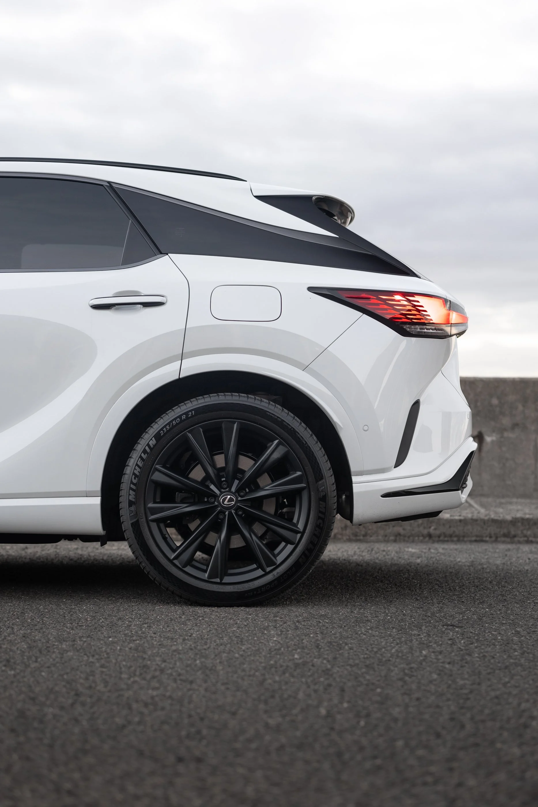 2024 Lexus RX500h F-Performance | Photo Gallery<br/>